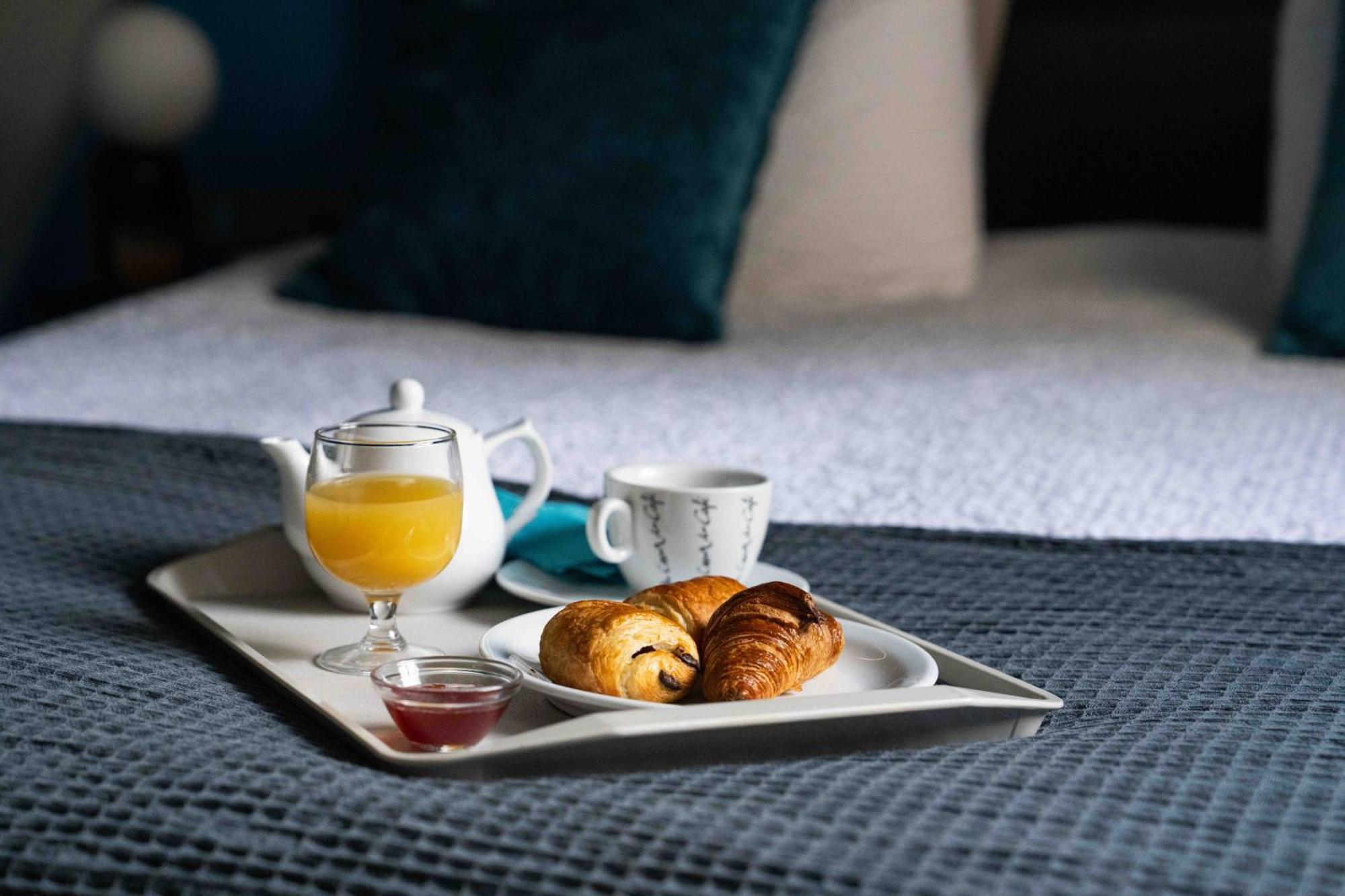 Logis Hotel & Restaurant Ludik 베르주라크 외부 사진