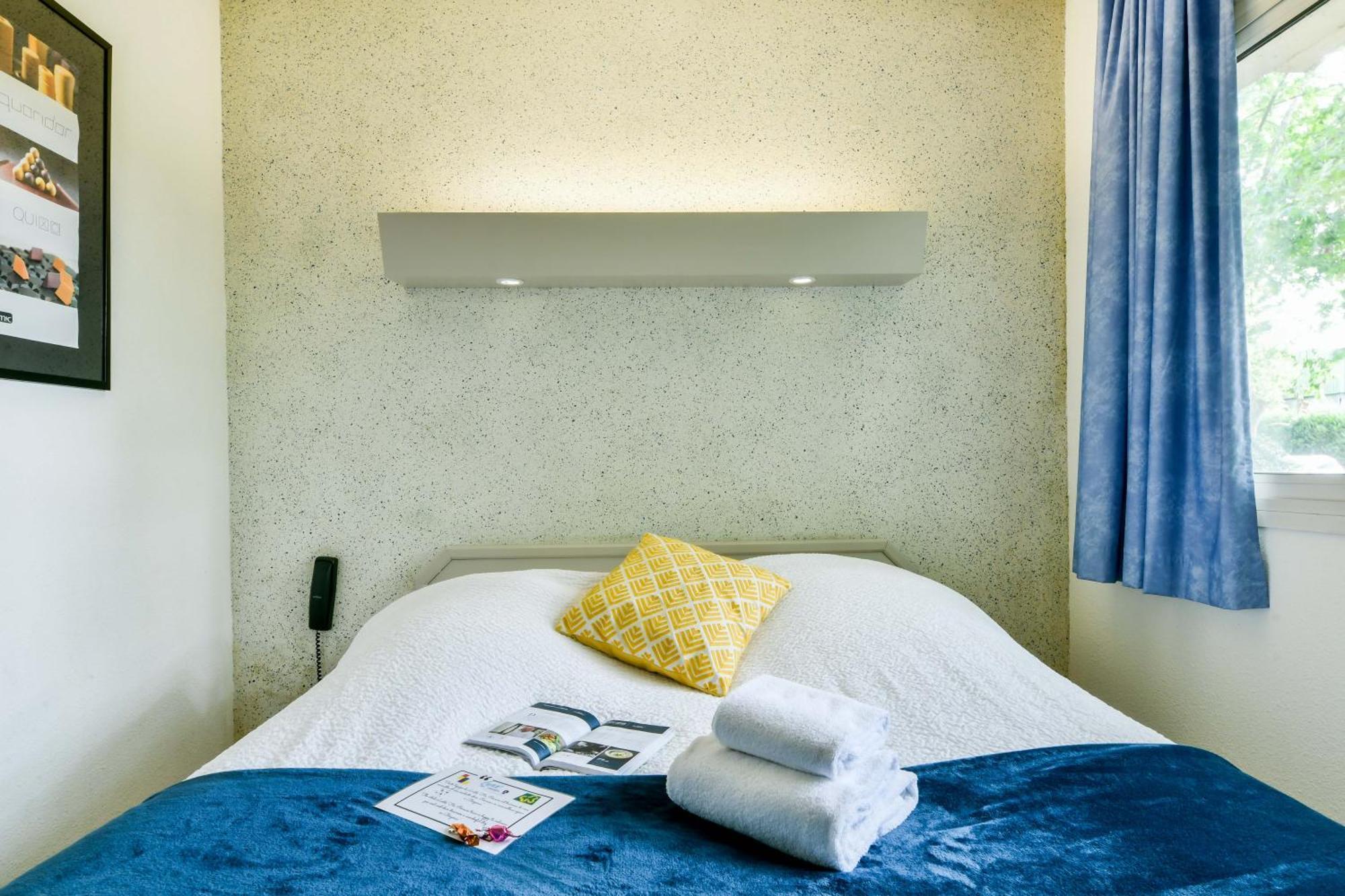 Logis Hotel & Restaurant Ludik 베르주라크 외부 사진
