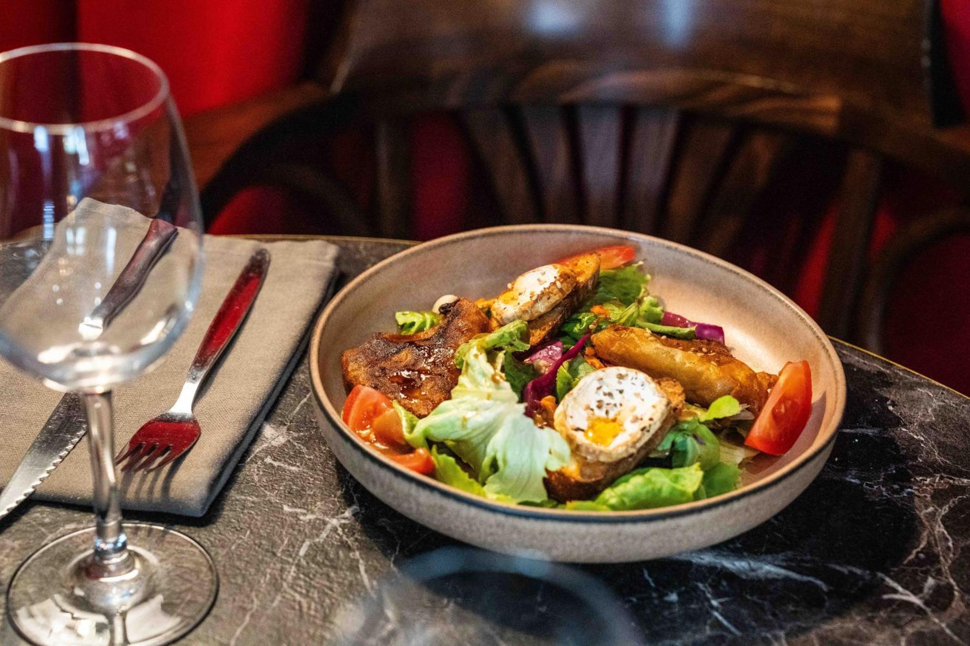 Logis Hotel & Restaurant Ludik 베르주라크 외부 사진