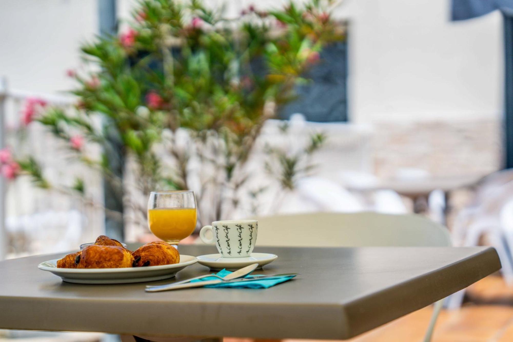 Logis Hotel & Restaurant Ludik 베르주라크 외부 사진